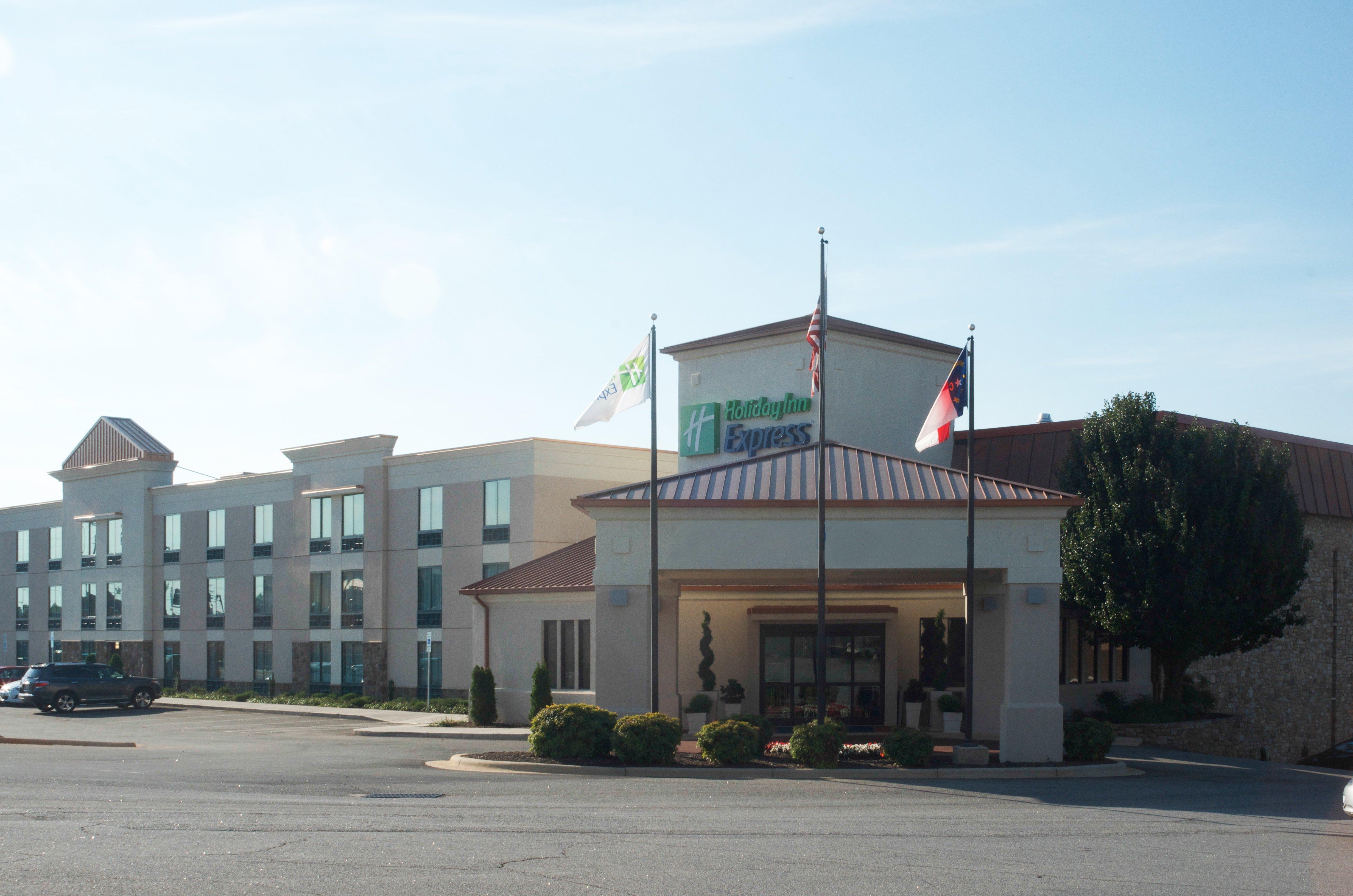 Holiday Inn Express Hickory - Hickory Mart By Ihg Dış mekan fotoğraf