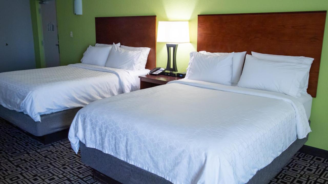 Holiday Inn Express Hickory - Hickory Mart By Ihg Dış mekan fotoğraf
