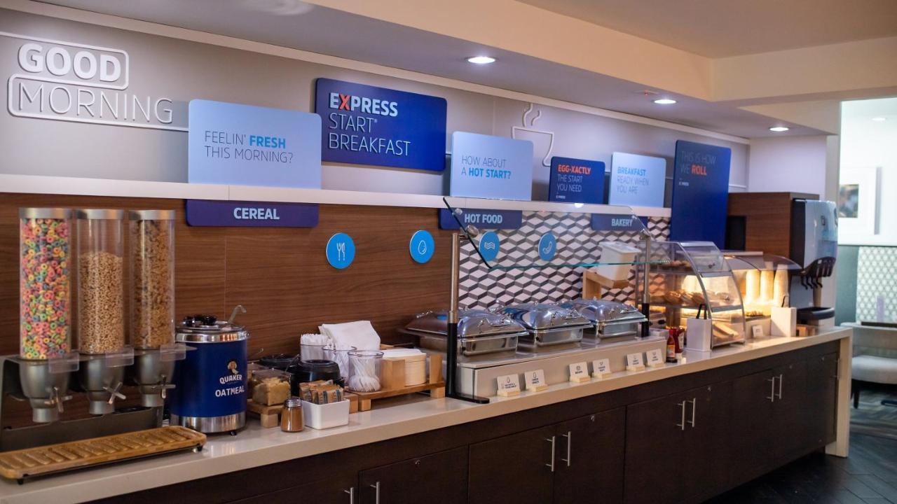 Holiday Inn Express Hickory - Hickory Mart By Ihg Dış mekan fotoğraf